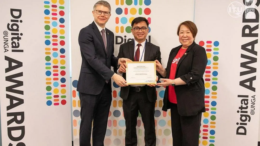 Kemenkes RI Raih Penghargaan Nasional dan Global Sekaligus untuk SATUSEHAT
